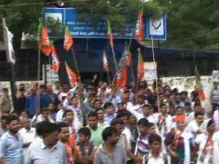 बीजेपी कार्यकर्ताओं का 'आप' पूर्व मंत्री सन्दीप कुमार के खिलाफ प्रदर्शन