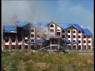 शोपियां में प्रदर्शनकारियों ने लघु सचिवालय में लगाई आग