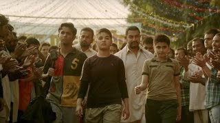 Dangal movie review: Aamir Khan, Phogat girls deserve no silver, only gold
