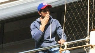 (Video) Hrithik Roshan WAVES To His FANS From Balcony - BIRTHDAY Celebration With Fans