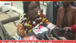 BJP  candidate Hemlata Diwakar submit nomination from agra for up election 2017
