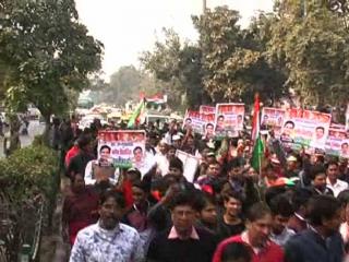 दिल्ली : कांग्रेस कार्यकर्ताओं का उपमुख्यमंत्री के कार्यालय पर हल्ला बोल