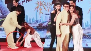 Shilpa Shetty TOUCHES Jackie Chan's FEET At Kung Fu Yoga Promotion