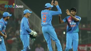 India wins in death-over against England in 2nd T20