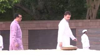 Congress Vice President, Rahul Gandhi paying tribute to Shri Rajiv Gandhi at Vir Bhumi, New Delhi