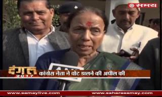 Congress leader Indira Hridayesh cast her vote in Dehradun