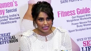 Bipasha Basu REACTS On Being Accused Of Unprofessional Behavior | Fashion Show Controversy