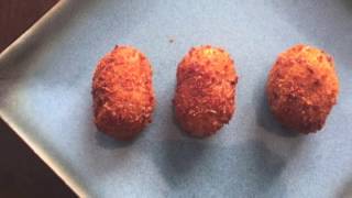 Easy Potato Rolls Croquettes Recipe Hindi Video | Party Recipe Food Ideas  Hindi
