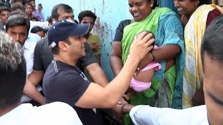 Salman Khan PLAYING With Slum Kid Will Melt Your Heart