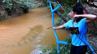 Amazing Girl Uses PVC Pipe Compound BowFishing To Shoot Fish -Khmer Fishing At Siem Reap Cambodia