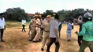 JNVU जोधपुर में छात्रा का नामांकन पत्र व दस्तावेज लेकर भागने वाल सुनील चौधरी को पुलिस ने पीटा
