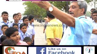 Independence Day: Chief Minister Parrikar In talks with School Children