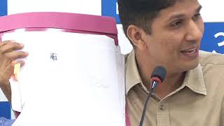 Aap Chief Spokesperson exposes multi - crore cooperative bank scam of Sheila Dikshit government