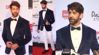 Handsome Hunk Hrithik Roshan At Filmfare Glamour and Style Awards 2017 Red Carpet