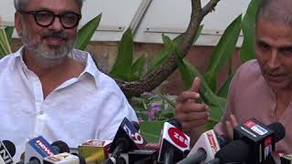 Akshay Kumar postpones PadMan on request from Bhansali