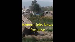 Amateur video shows CRPF bus under militant attack in Pampore