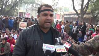 NHM employees stage protest, demand regularisation