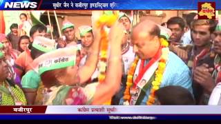 Congress Candidate Sudhir Jain campaigns in Wazirpur Industrial Area slums