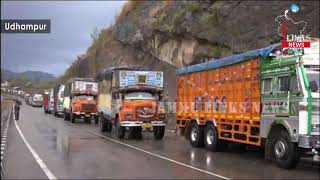 Snowfall, rain shut Jammu-Srinagar highway