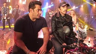 Salman Khan And Dharmendra Recreates SHOLAY Scene On Yamla Pagla Deewana 3 SETS