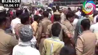 बिजनौर पुलिस के फ़र्ज़ी खुलासे से नाराज़ सैकड़ों लोगों ने किया प्रदर्शन June