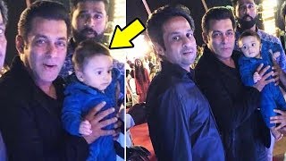 Salman Khan Playing With A CUTE KID At A Wedding