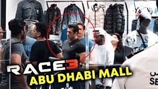 Salman Khan VISITS Abu Dhabi Mall After RACE 3 Shooting