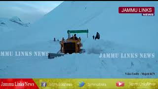 BRO completes snow clearance on NH 1D upto zero point