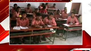 फैज़ाबाद - प्राथमिक विद्यालय में चल रही है खुले आम नक़ल - tv24