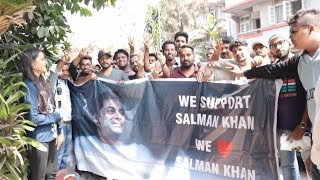 Salman Khan GETS BAIL | FANS Outside Galaxy Apartment | Big Celebration