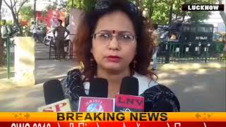 उन्नाव गैंगरेप केस: BJP MLA की गिरफ्तारी की मांग को लेकर लखनऊ में प्रदर्शन