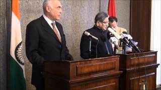 EAM holds consultation with Egyptain FM in Cairo, 4 March 2012.mp4
