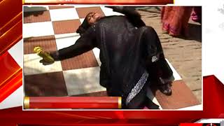 मेरठ - इंसाफ के लिए पुलिस  के चक्कर काट रही महिला - tv24