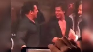 Salman Khan And Shahrukh Khan CRAZY DANCE At Sonam Kapoor's Wedding Party
