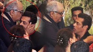 Boney Kapoor Kisses Salman Khan's Forehead At Sonam's Wedding Party This Moment Will Melt Your Heart