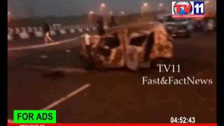 TV11 NEWS 5TH DEC 2016 MAJOR CAR ACCIDENT AT LB NAGAR RING ROAD