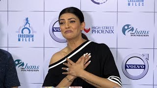 Sushmita Sen CAUGHT 15 Year Old Boy Touching Her Inappropriately!