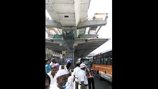 WOMEN INJURED BY FALLING IRON ROD AT METRO RAIL CONSTRUCTION PLACE NAMPALLY TV11 NEWS 12TH MAR 2017