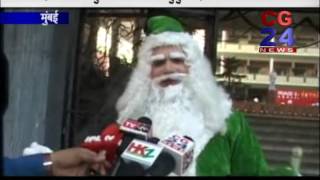 Santa Claus Green With Old Lady Mumbai