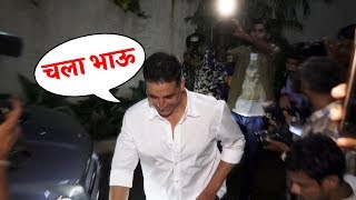 Akshay Kumar Spotted At Sunny Super Sound