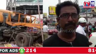 TERRIBLE ROAD ACCIDENT IN VIZAG TV11 NEWS 24TH JUNE 2017