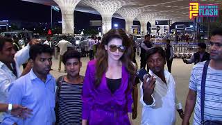 Fans Misbehaved With Urvashi Rautela At Airport