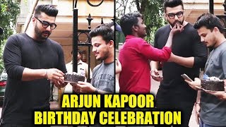 Arjun Kapoor Celebrate  BIRTHDAY With His Fan  | Cake Cutting | Video