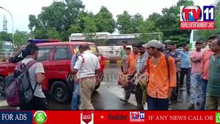 PRIVATE BUS ACCIDENT IN SRINAGAR , GAJUWAKA | Tv11 News | 27-06-18