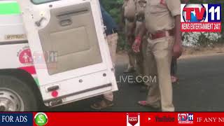 MAJOR ROAD ACCIDENT, LORRY HITS AUTO, 2 DIED, 4 INJURED AT W.G.D. | Tv11 News | 28-03-2018