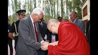 Governor meets Dalai Lama at Leh