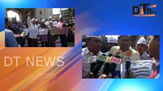 AAP PARTY WORKERS PREOTEST AGAINST DEMONATISATION NEAR CHARMINAR
