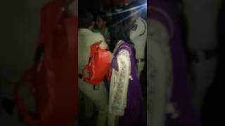 DRUNKEN LADY | FIGHT WITH POLICE @JUBLII HILLS HYDERABAD 27/12/2016