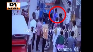 CCTV :- Rajasthan Auto Rikshaw Driver Murdered | Capture - DT News
