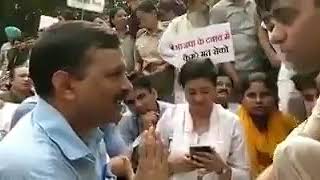 in 42° Degree Temparature Delhi Chief Minister on Dharna | DT NEWS